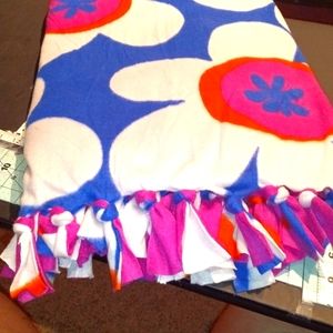 Fleece tie throw blanket 2ply